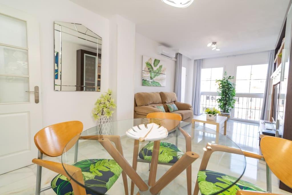 Apartment Maravilloso 3bdr,50m From *